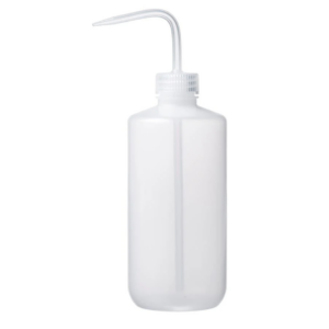 TRANSPARENT SQUEEZE BOTTLE FOR WATERING 500ML